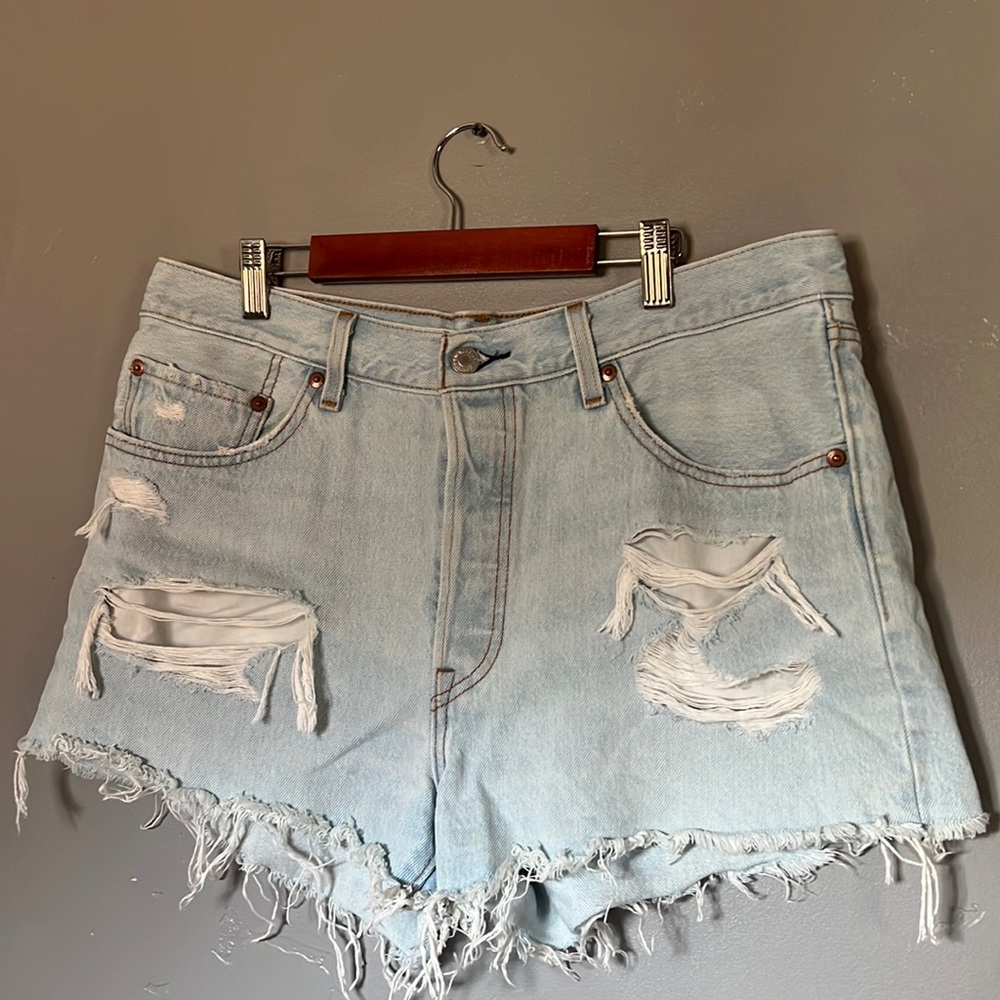 Levi cut off shorts 501